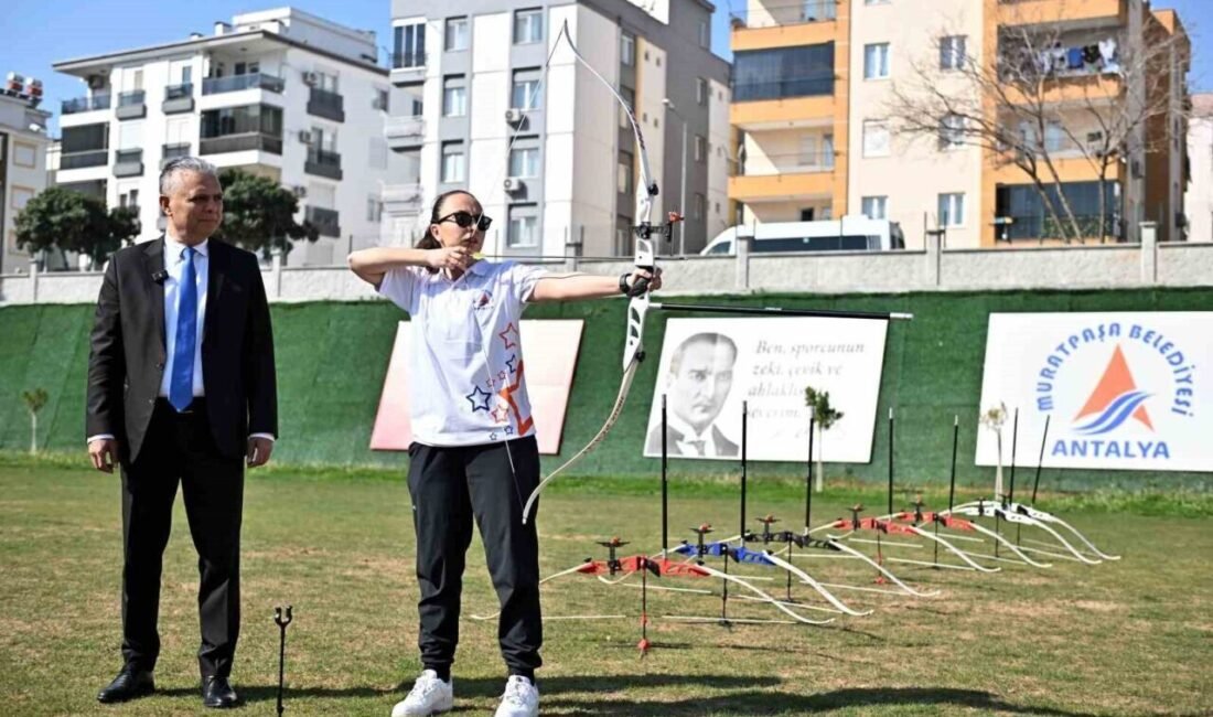 Antalya’da Muratpaşa Belediyesi, yeni ‘Mete Gazoz’lar yetiştirmek için Deniz Baykal
