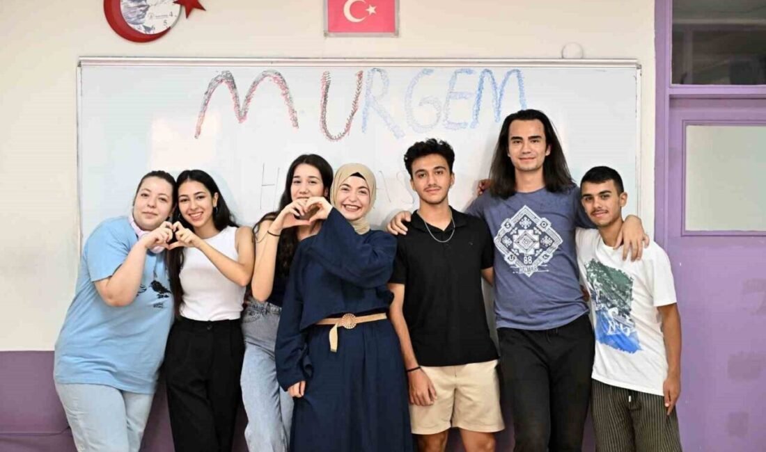 Antalya Muratpaşa Belediyesi Gençlik Eğitim Merkezi’nde (MURGEM) üniversite hayali kuran