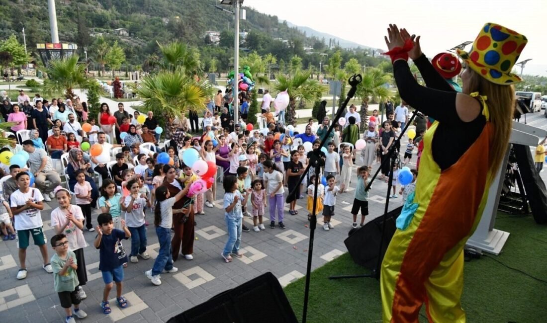 Osmaniye Belediyesi’nin Kurban Bayramı etkinlikleri kapsamında düzenlenen bayram şenliğine katılan