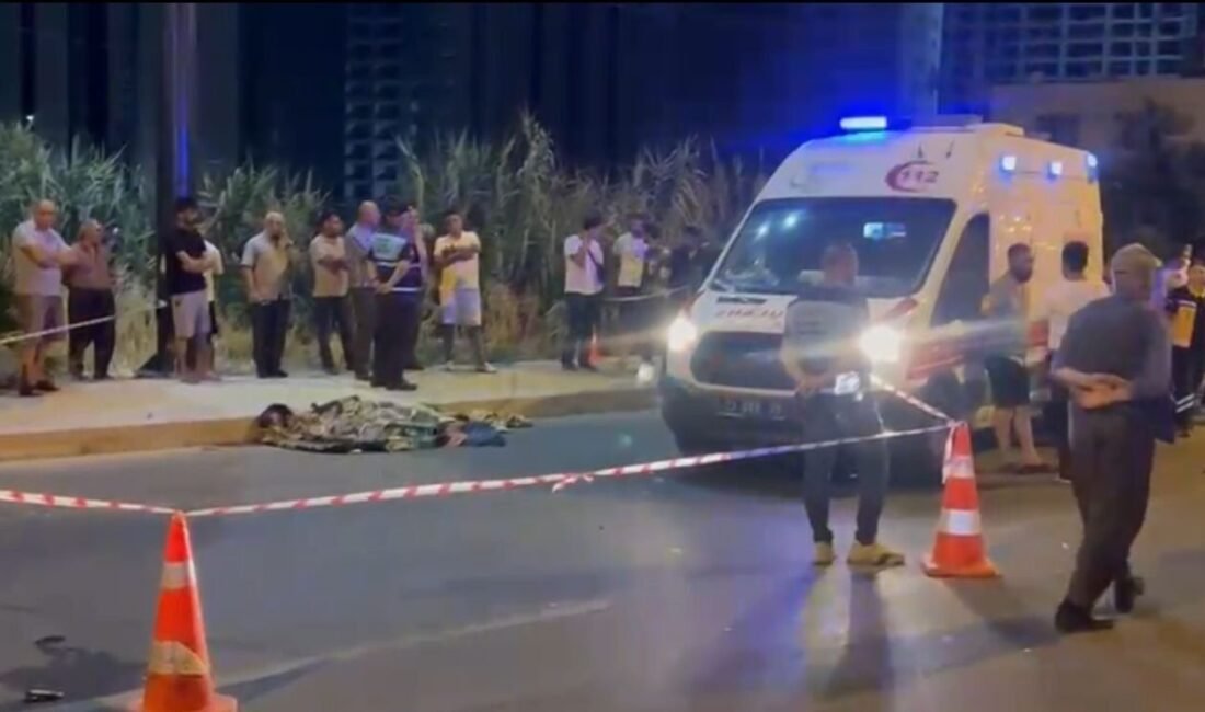 Mersin’de otomobille çarpışan motosikletin 18 yaşındaki sürücüsü hayatını kaybetti. Kaza,