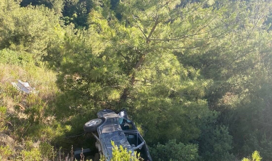 Hatay’da kontrolden çıkan otomobilin uçuruma yuvarlandığı kazada 1 kişi hayatını