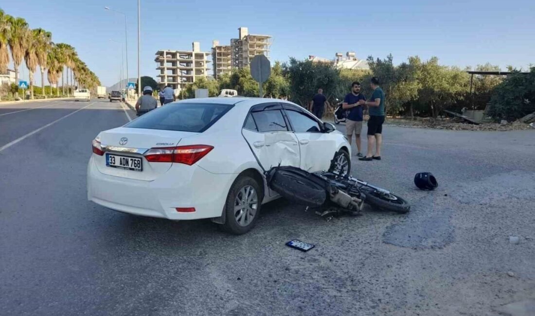Antalya’nın Gazipaşa ilçesinde otomobil ile motosikletin çarpışması sonucu meydana gelen