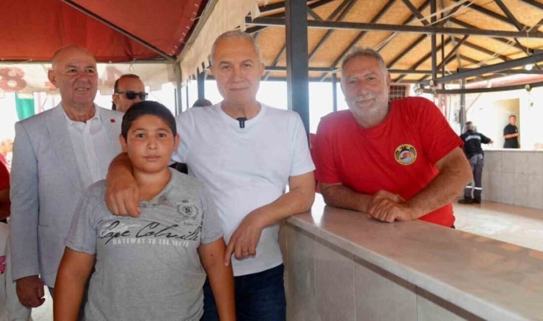 Alanya Belediye Başkanı Osman Tarık Özçelik, kurban kesim yerlerini ziyaret