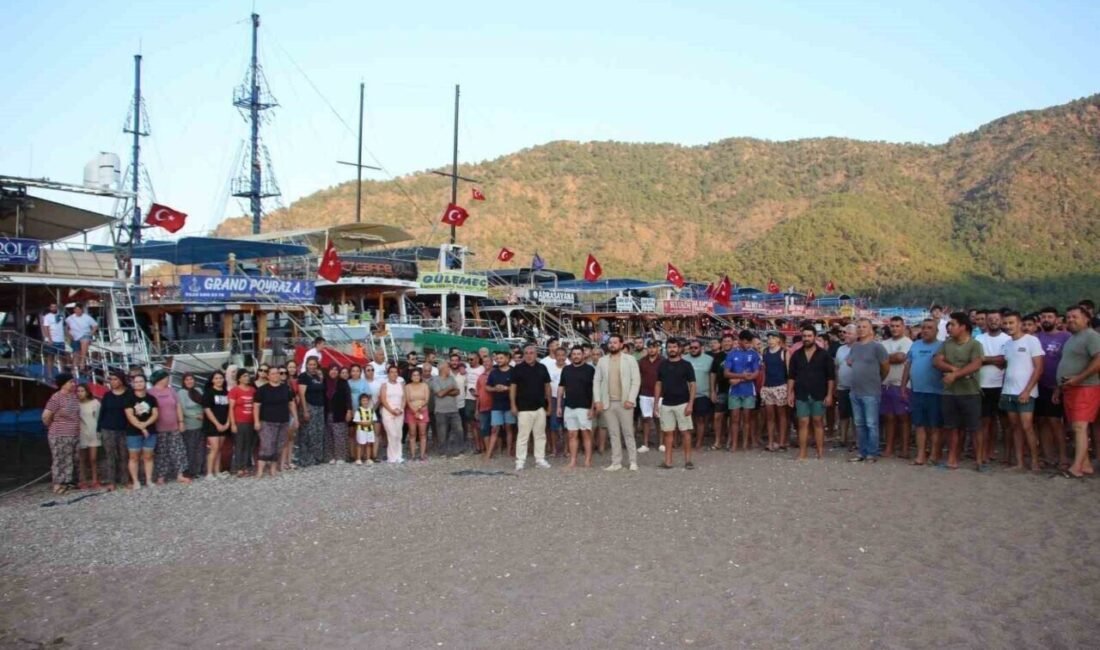 Antalya’nın Kumluca ilçesine bağlı turizm merkezlerinden Adrasan’da tekneciler tekne yanaşma