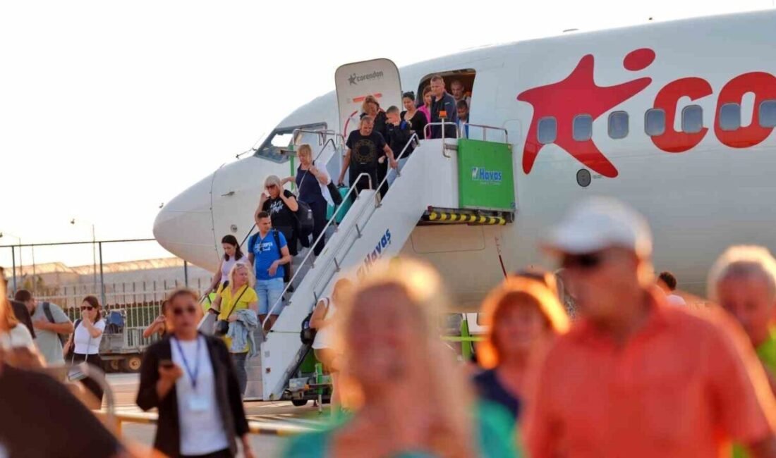 Slovakya’nın başkenti Bratislava’dan Gazipaşa-Alanya Havalimanı’na ilk uçuş gerçekleşti. 178 yolcu,