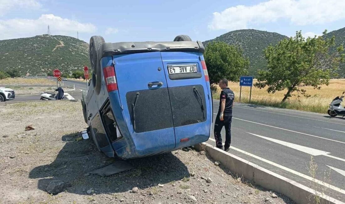 Burdur’da sürücüsünün direksiyon hakimiyetini kaybetmesi sonucu takla atan araçta sıkışan
