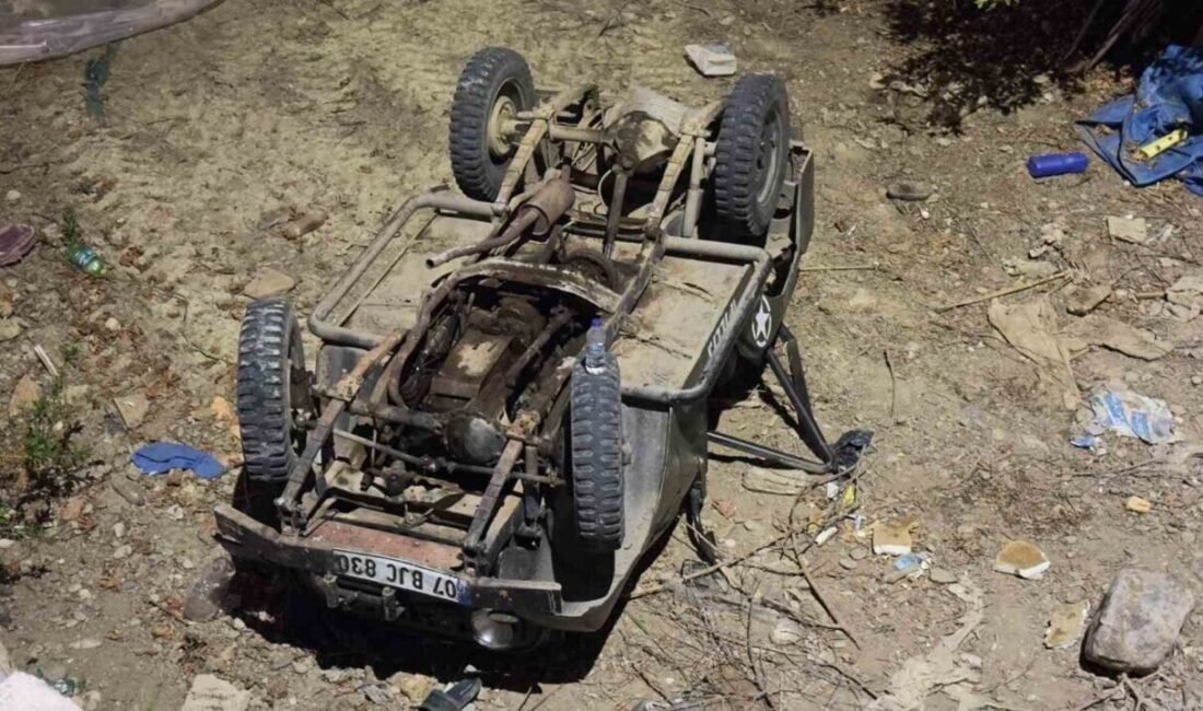 Antalya’nın Gazipaşa ilçesinde gece saatlerinde meydana gelen trafik kazasında 2