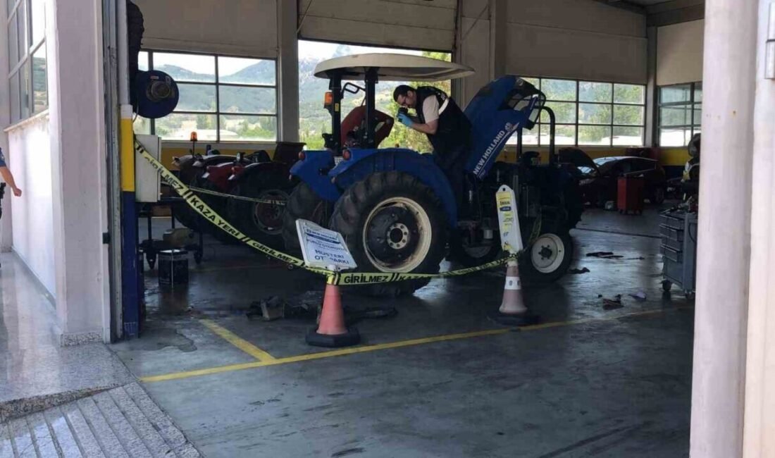 Isparta’da faaliyet gösteren bir traktör bayisinde yaşanan iş kazasında, stajyer