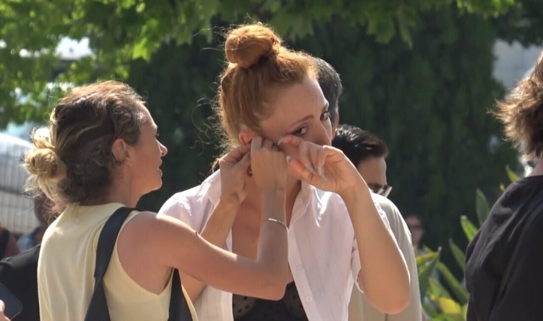 Antalya’da 2025-YKS’nin ilk oturumu olan Temel Yeterlilik Testi (TYT) sınavında