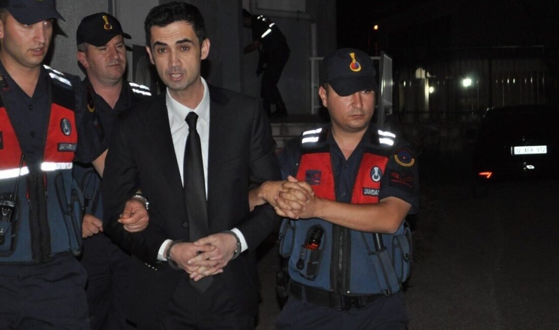 Zimmet ve rüşvet suçlamalarıyla tutuklanan Gelendost Belediye Başkanı Mustafa Özmen’in