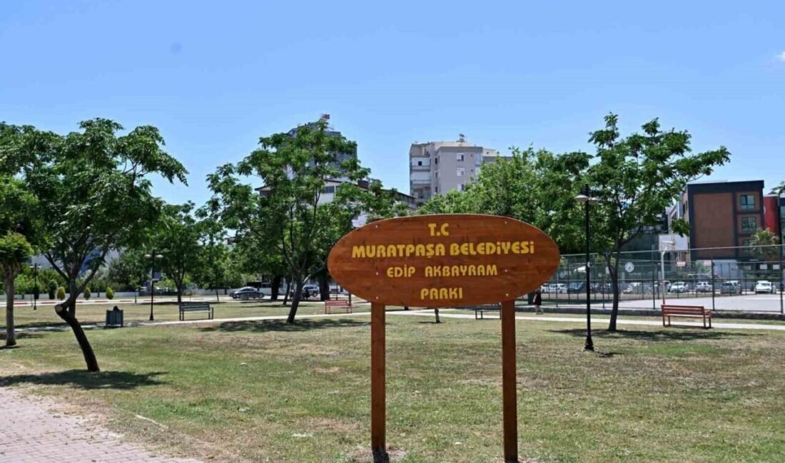 Antalya Muratpaşa Belediyesi, bu yıl içinde hayatını kaybeden Türk müziğinin