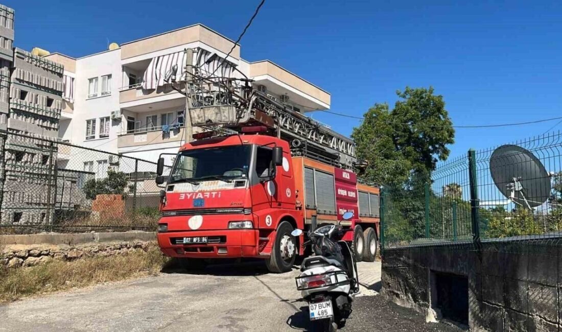 Antalya’nın Alanya ilçesinde 4 katlı bir binanın 3. katında çıkan