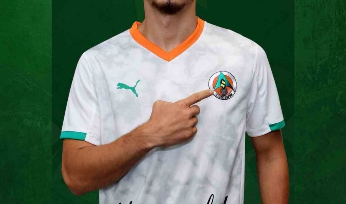 Trendyol Süper Lig ekiplerinde Alanyaspor, Almanya Bundesliga takımlarından Borussia Dortmund’un