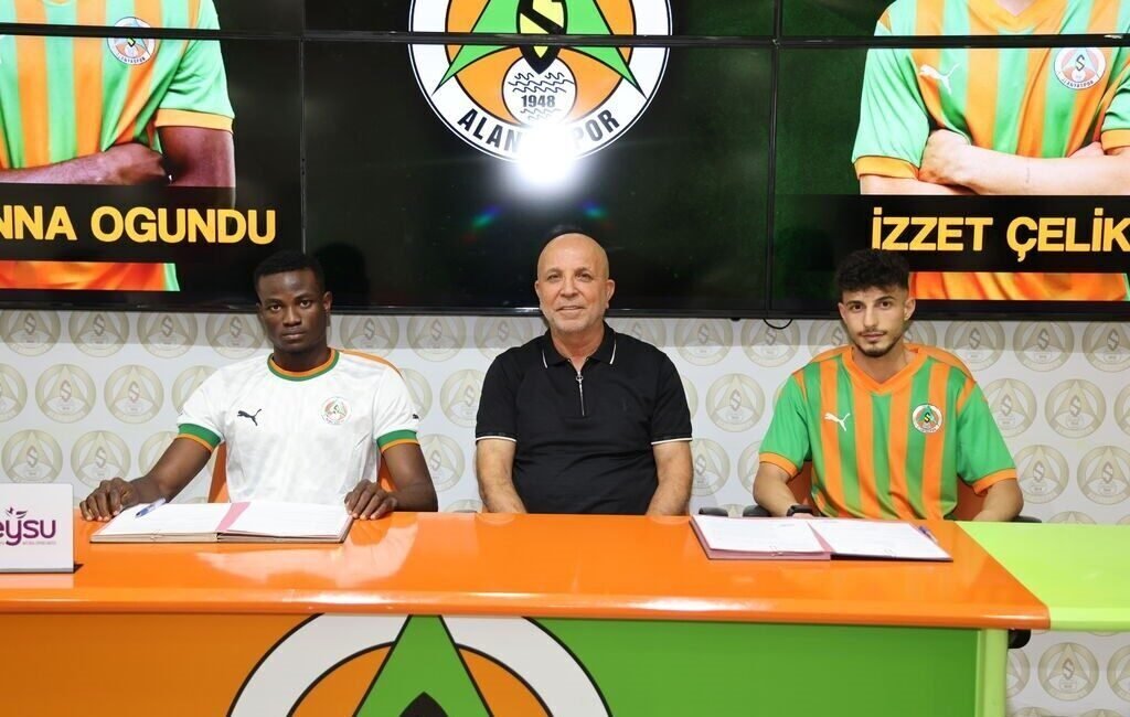 Alanyaspor, santrfor Uchenna Ogundu ile 3 yıllık, orta saha oyuncusu