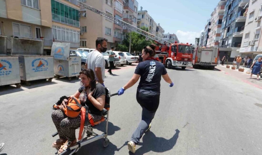 Antalya’da bir apartman dairesinde çıkan yangında dumandan etkilenen 7’si çocuk