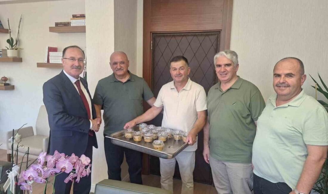 Eğitim Bir Sen Antalya Şubesi, geleneksel Aşure Günü etkinliği çerçevesinde