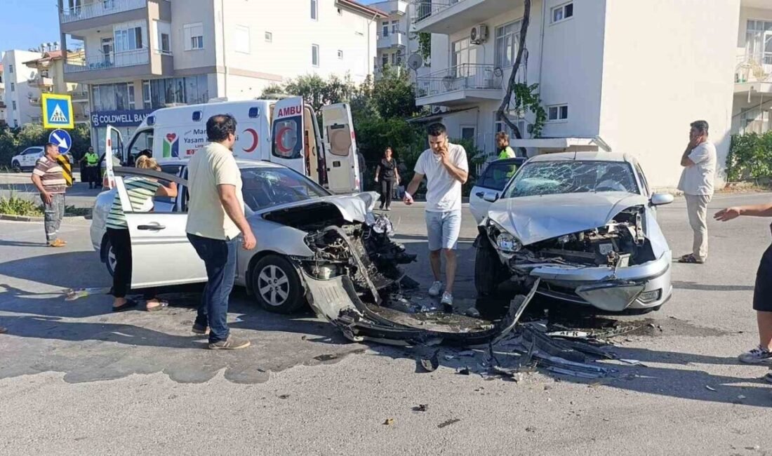 Antalya Manavgat’ta 2 otomobilin çarpışması sonucu meydana gelen kazada 3