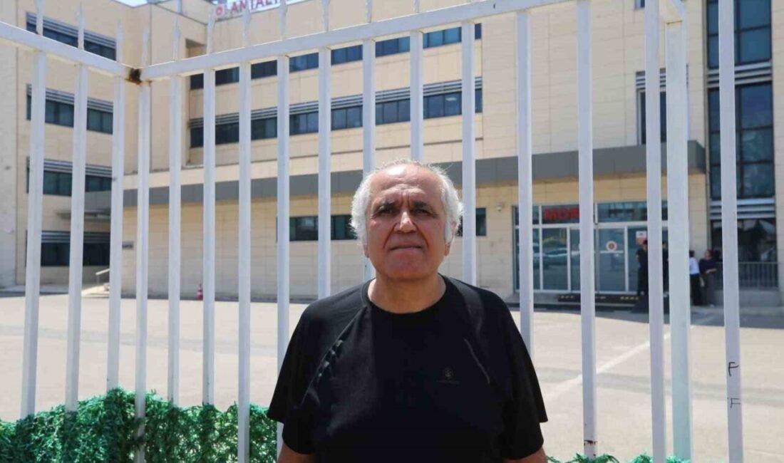 Antalya’da işyerinden çıkan ve kendisini almak için bekleyen babasının kullandığı