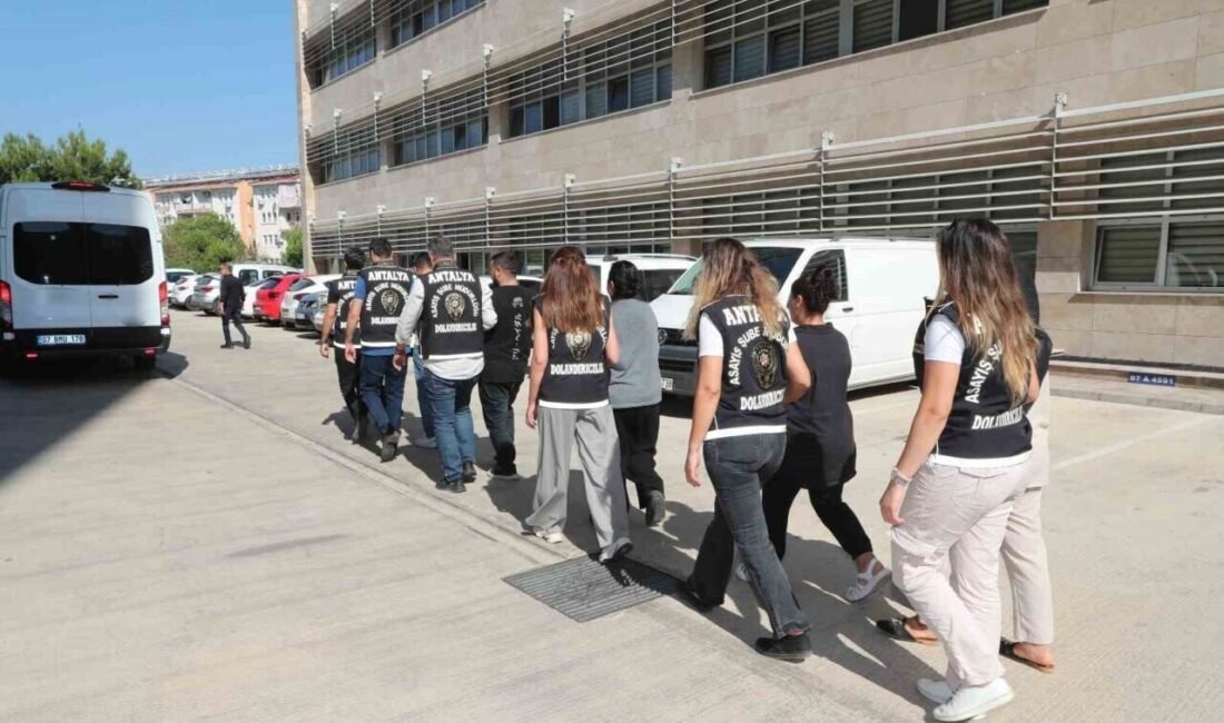 Antalya merkezli 4 ilde düzenlenen operasyonda beyaz eşya tamiri bahanesiyle