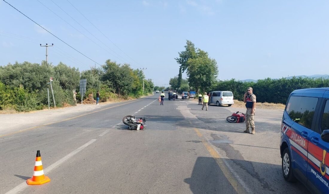 Hatay’da 2 motosikletin çarpıştığı kazada 2 sürücü yaralandı. Kaza, Erzin