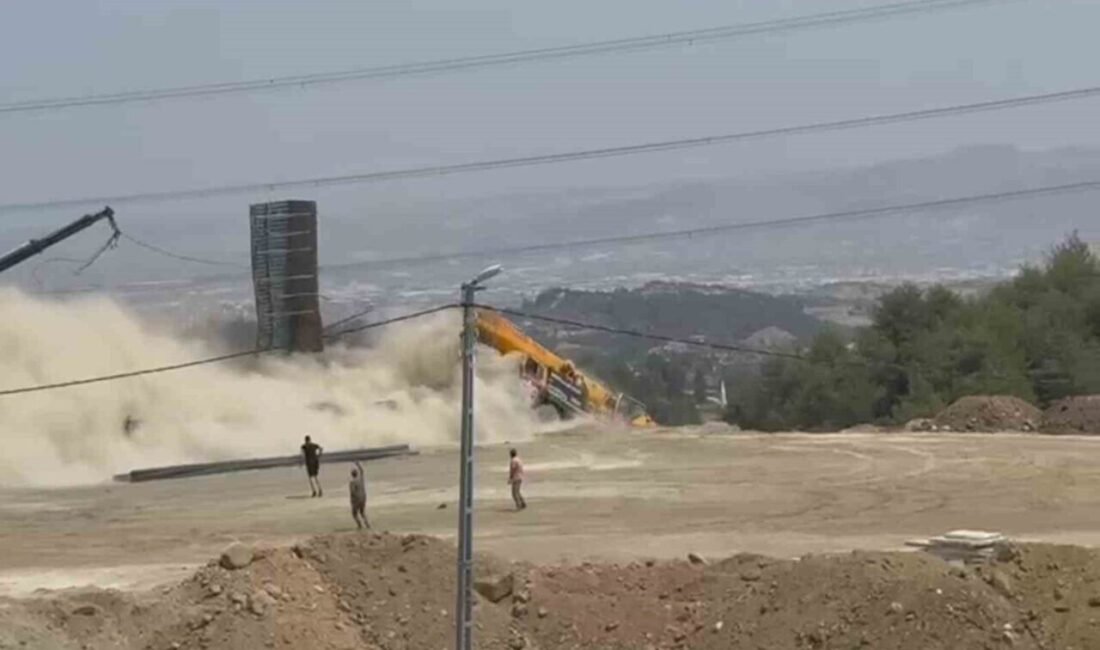 Hatay’da freni patlayan vinç, iki aracı biçerek uçuruma yuvarlandı. 2