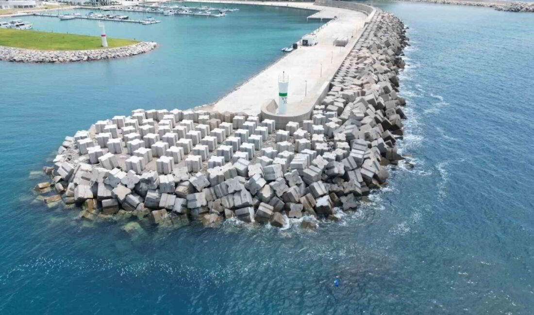 Antalya’nın Gazipaşa ilçesinde bulunan Selinus Sahili’nde denize girdikten kısa süre