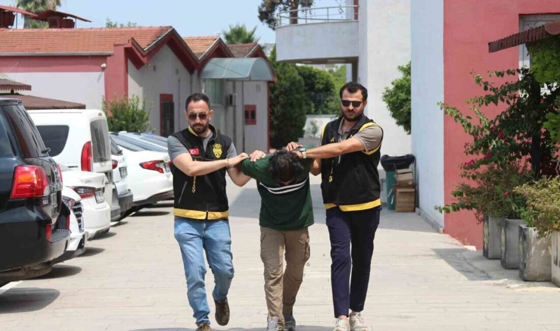 Adana’da 2 genci sopayla işkence edercesine döven, ardından yakalanıp adli