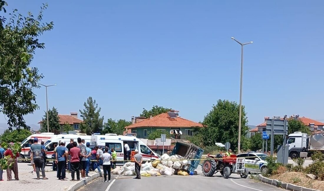 Burdur’un Gölhisar ilçesinde hafif ticari araç ile traktörün çarpıştığı kazada