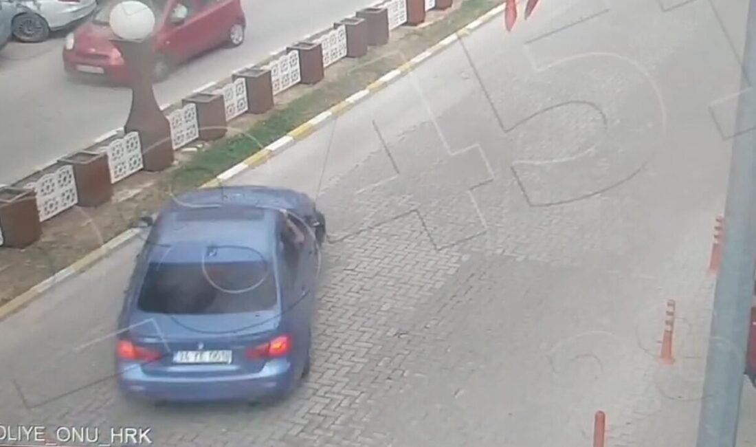 Isparta’nın Yalvaç ilçesinde hükümet konağı önünde lüks aracıyla drift yapan