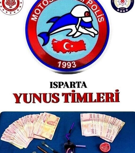 Isparta Anadolu Mahallesi’nde bir adrese yapılan uyuşturucu operasyonunda çok sayıda
