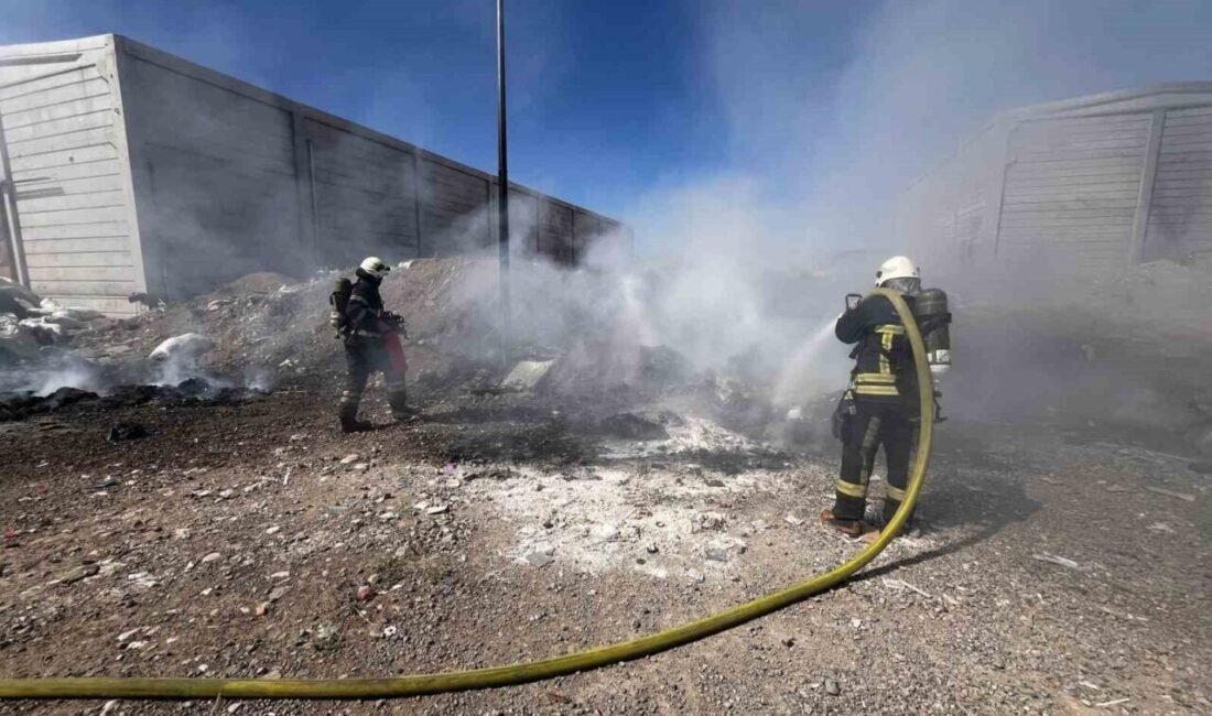 Kahramanmaraş’ta çıkan atık yangını itfaiyenin müdahalesiyle söndürüldü. Alınan bilgiye göre,