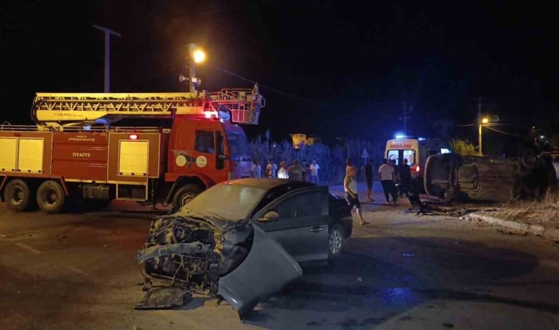 Antalya’nın Manavgat ilçesinde iki otomobilin kavşakta çarpışması sonucu 3 kişi