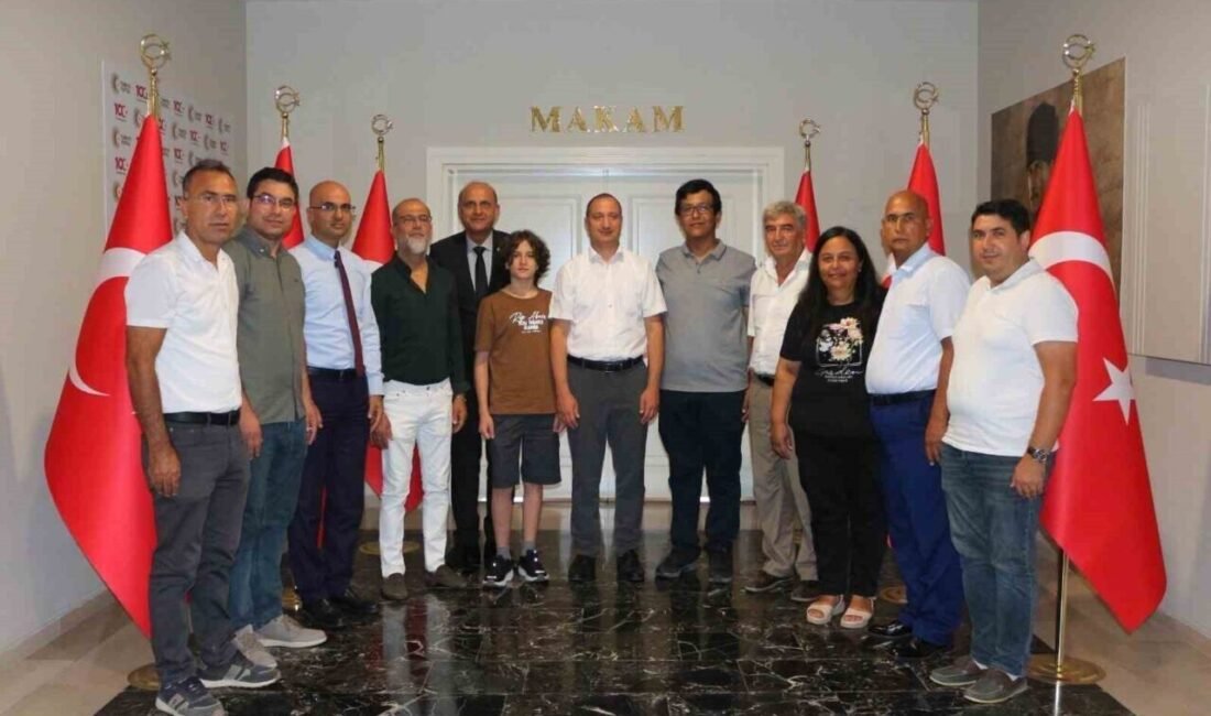Mersin’in Tarsus ilçe Kaymakamı Mehmet Ali Akyüz, LGS Türkiye Şampiyonu