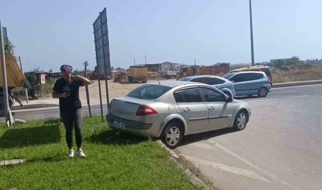 Antalya’nın Manavgat ilçesinde D-400 Karayolu Sanayi Köprülü Kavşak yan yolda