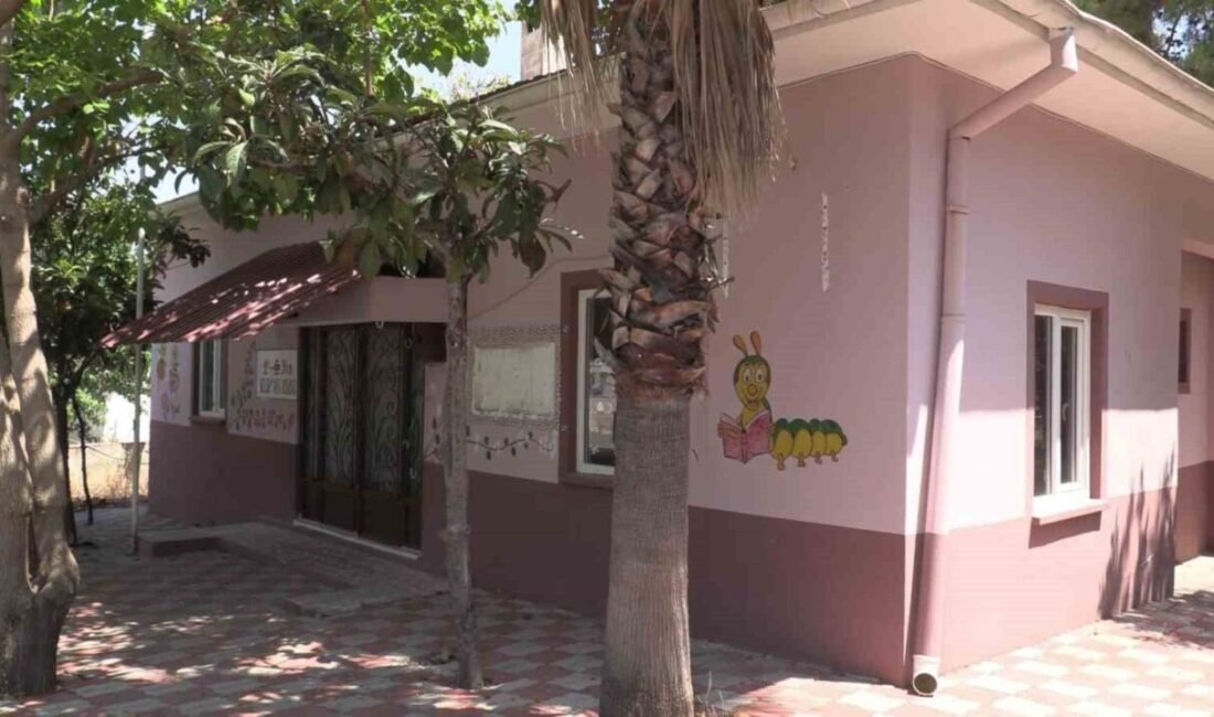 Kemer Belediye Başkanı Necati Topaloğlu, Arslanbucak Mahallesi’ndeki Kur’an Kursu’nun Karakoyunlu