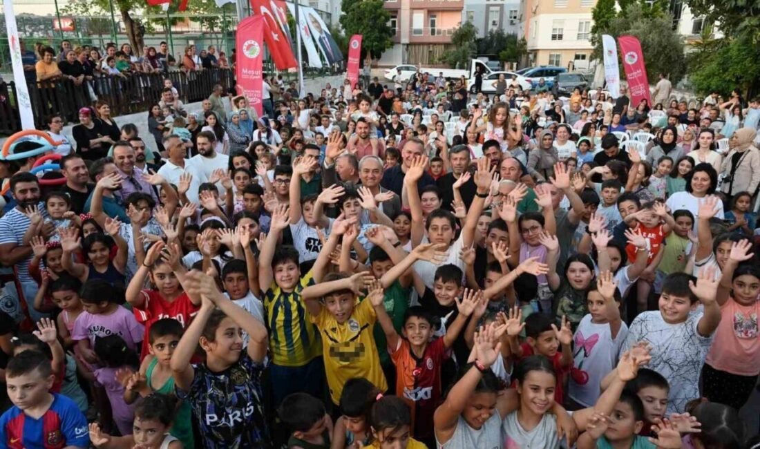 Kepez Belediyesi’nin yaz boyunca ilçenin farklı mahallelerinde düzenleyeceği “Sahne Kepez”