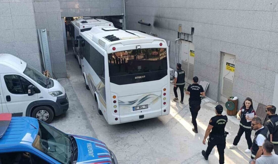 Geçtiğimiz günlerde Manavgat Belediyesi’ne yönelik düzenlenen ‘Rüşvet’ soruşturmasında gözaltına alınan