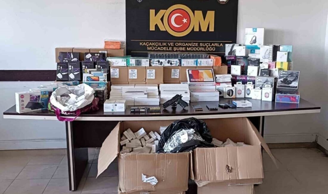 Mersin’de gümrük kaçağı cep telefonu getirerek ticaretini yapan ve haksız