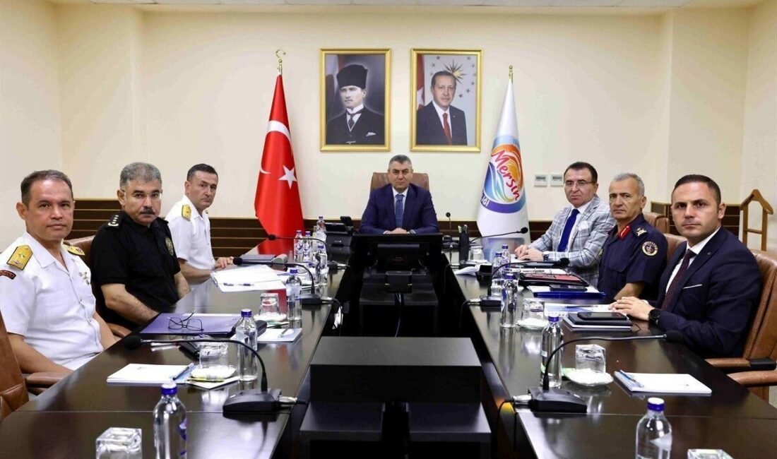Mersin Valisi Atilla Toros başkanlığında, Güvenlik ve Asayiş Değerlendirme Toplantısı