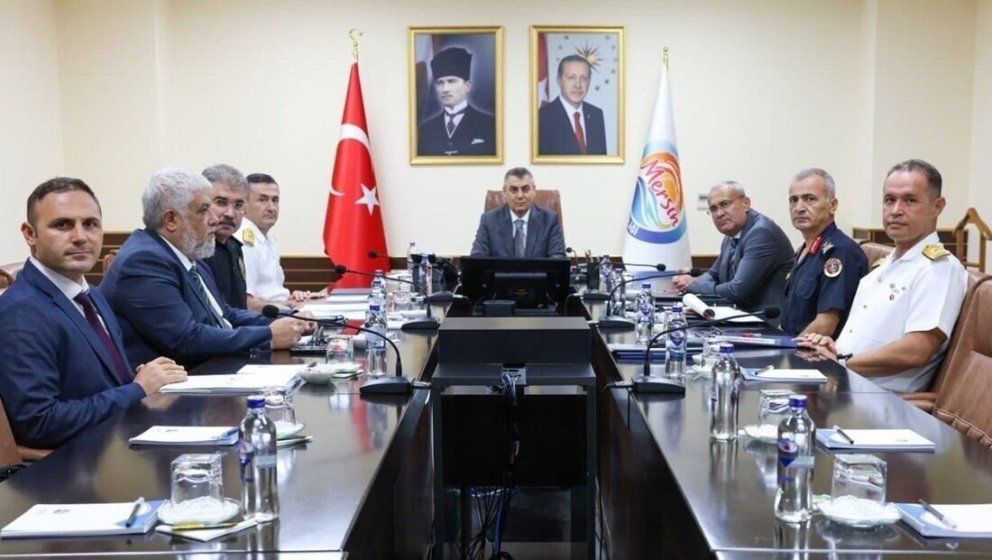 Mersin Valisi Atilla Toros başkanlığında, Güvenlik ve Asayiş Değerlendirme Toplantısı