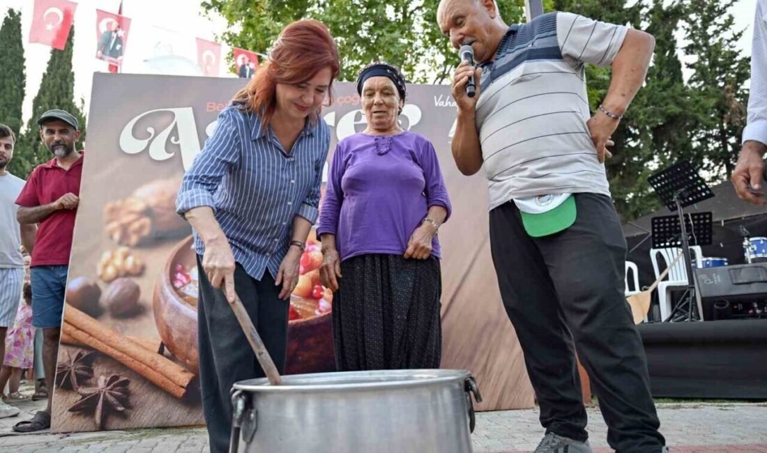 Mersin Büyükşehir Belediyesi tarafından Muharrem Ayı dolayısıyla düzenlenen geleneksel Aşure
