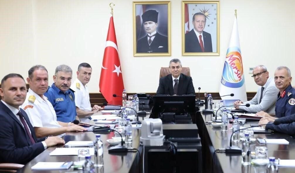 Mersin Valisi Atilla Toros başkanlığında Güvenlik ve Asayiş Değerlendirme Toplantısı