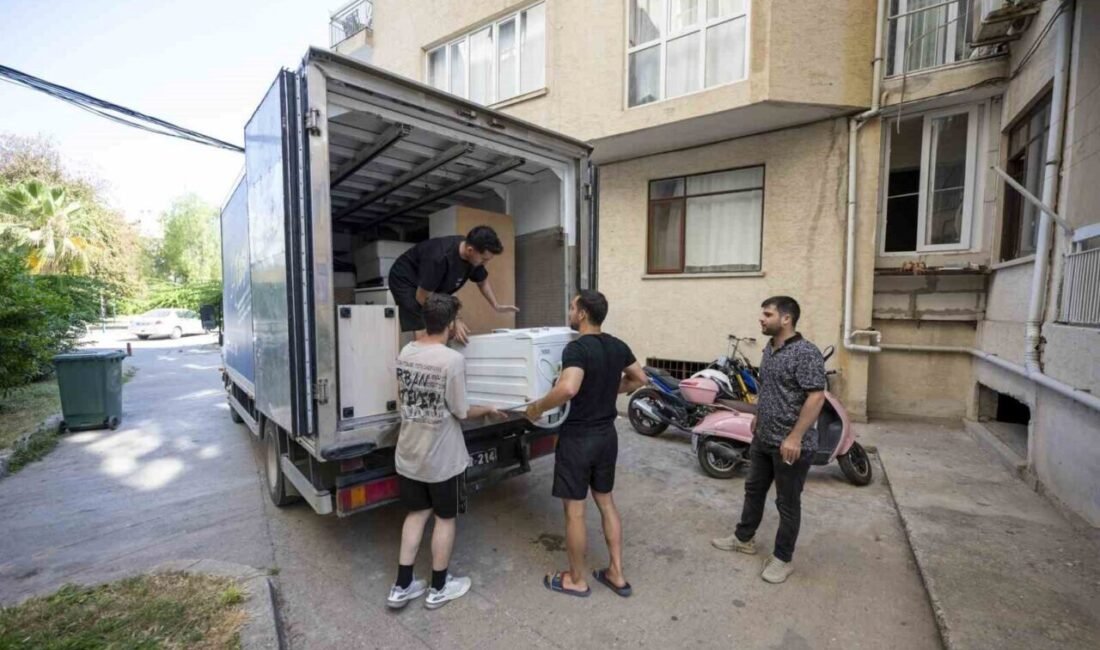 Mersin Büyükşehir Belediyesinin ‘TaşıYanım’ projesiyle üniversite öğrencilerinin şehir içindeki ev