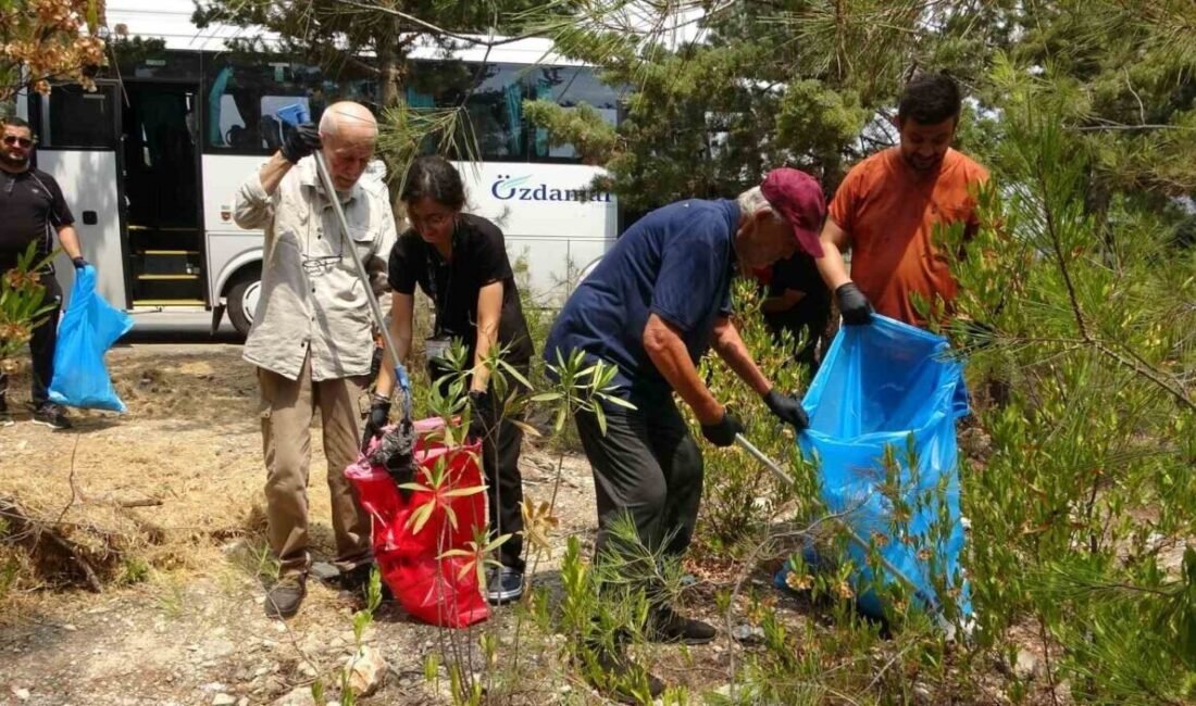 Mersin’de ormanlık ve piknik alanlarında düzenlenen çevre etkinliğinde, yaş almış
