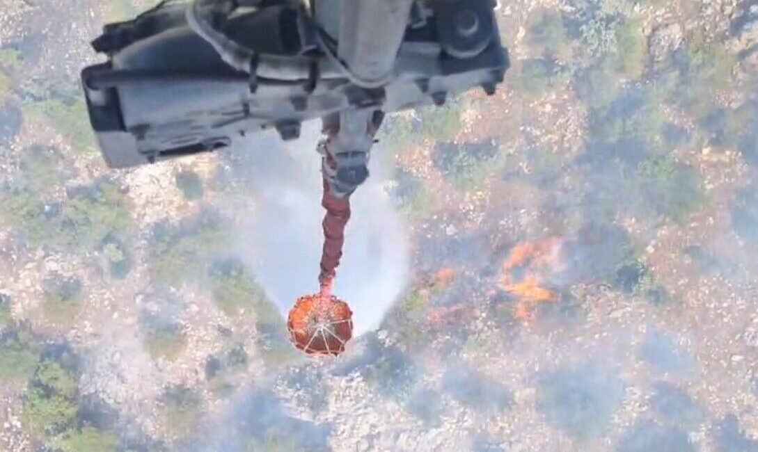 Mersin’in Mut ve Gülnar ilçelerinde çıkan orman yangınları havadan ve