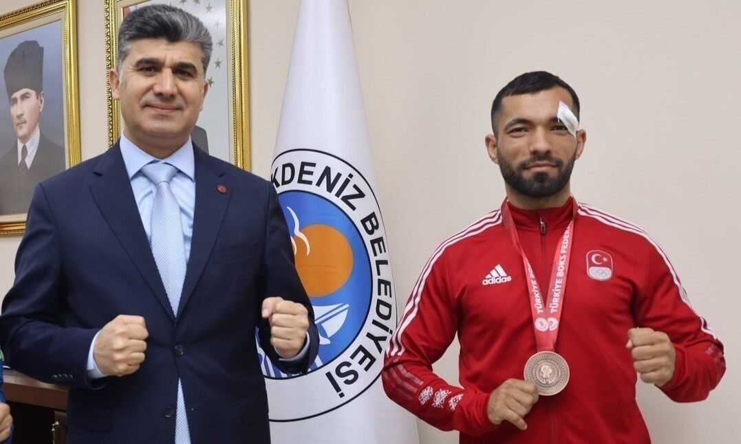 Akdeniz Belediyespor Kulübü’nün Milli Sporcusu Hatip Emlek’in, kasım ayında Dubai’de