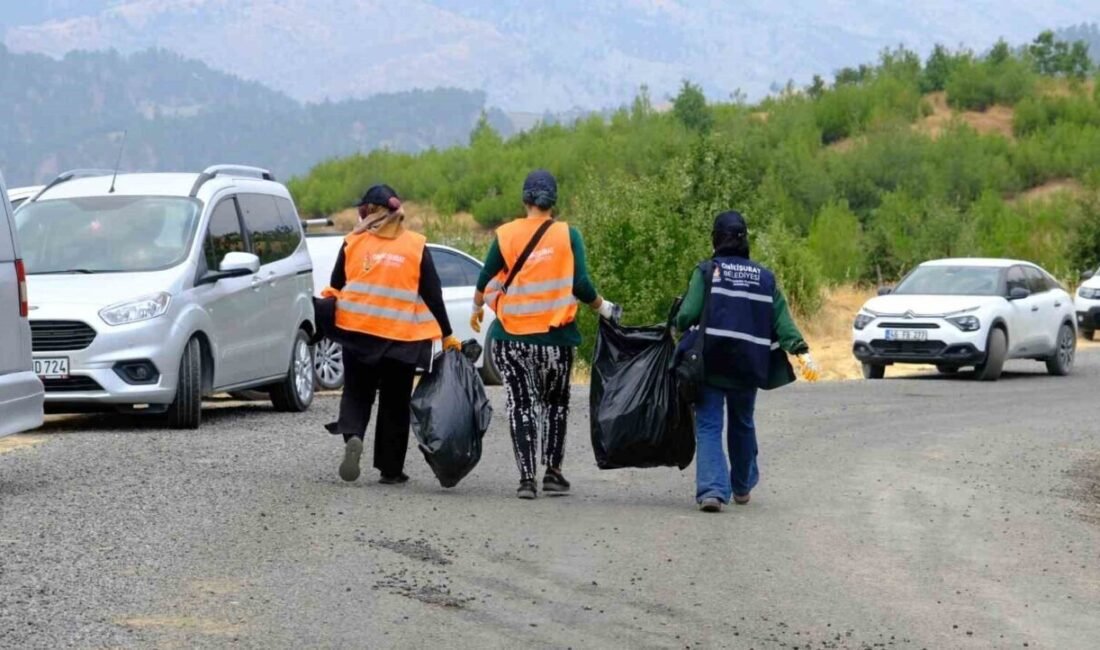 Onikişubat Belediyesi ilçeye bağlı Çamlıbel-Çakırdere kırsalında çıkan orman yangınına karşı