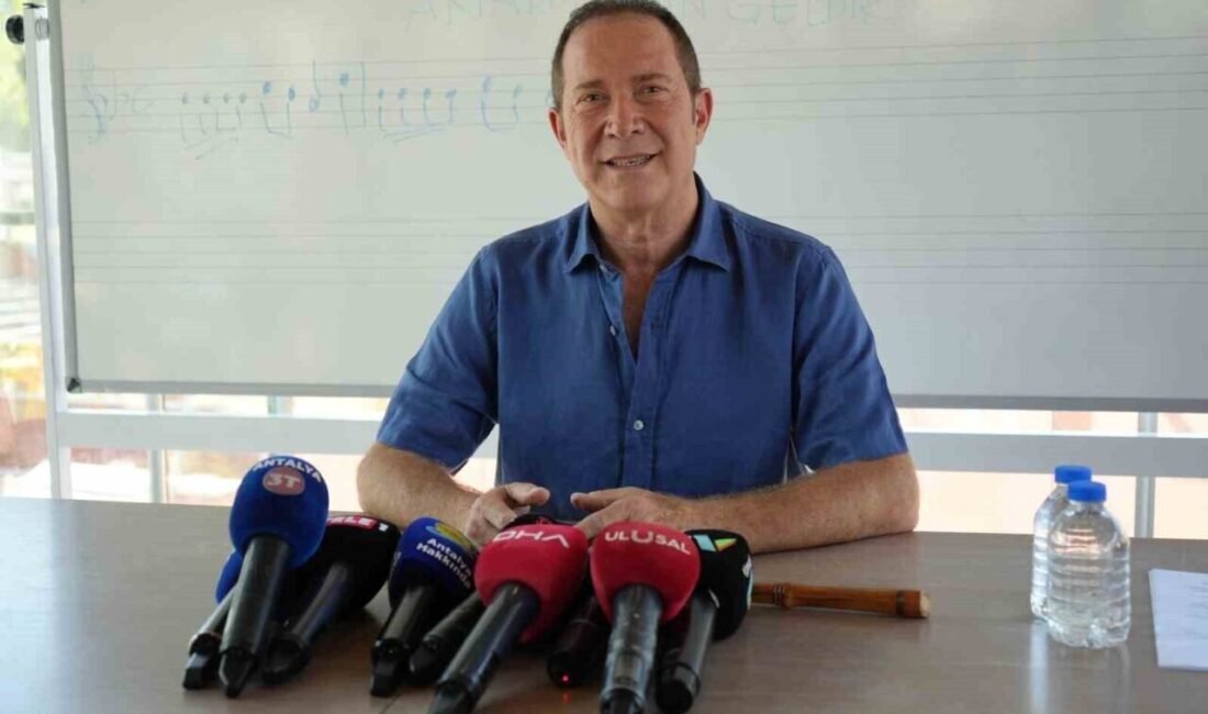 Türk halk müziği sanatçısı Sümer Ezgü, müzikte kültürel seferberlik çağırısı