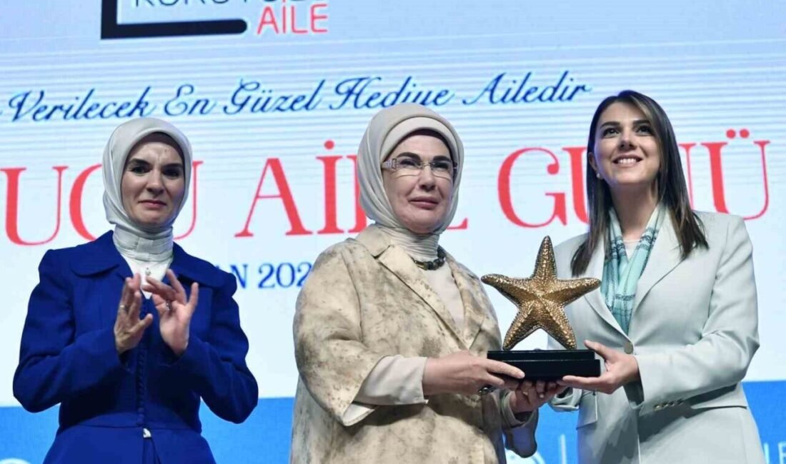 Depremin yaralarının sarıldığı Hatay, Türkiye’de koruyucu ailelere emanet edilen çocuk