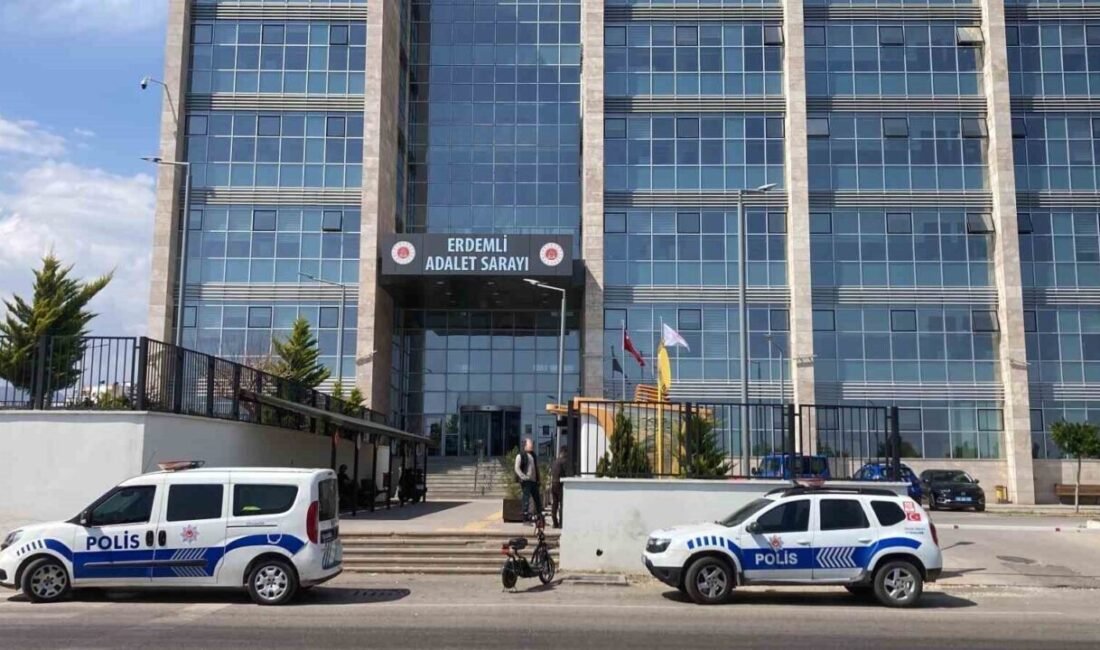 Mersin’in Erdemli ilçesinde polisin uyuşturucu ile mücadele çerçevesinde yaptığı çalışmada